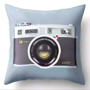RESTOCK! New! Camera loverThrow Pillow Cover
